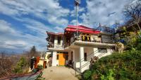 Mountain Bliss - 2BHK Apartment - Ferienwohnung