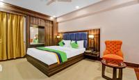 Hotel Light House -Free unlimited 5g internet, in house parking- Fully AC - Near Prem Mandir - B&B