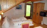 Apartment (3-4 Adults)