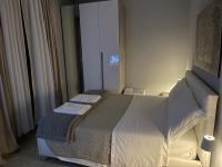 Großes Doppel-/Zweibettzimmer