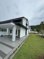 RIMBUN KIARA SEREMBAN 2 10PAX 2 mins TO HIGHWAY - Bed and Breakfast