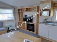 Seagulls Rest - Silver 3 bedroom close to play park on West Sands - B&B Selsey