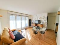 Le Coeur de Royan - PLEIN CENTRE VILLE - 150m DE LA PLAGE - COUR EXTÉRIEUR PRIVATIVE - IDÉAL POUR COUPLE - Ferienwohnung