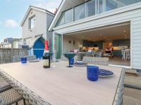 Bucket and Spades- Right on the Beach - Bed and Breakfast Pevensey