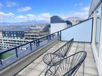 Apartamento de 1 dormitorio con balcón y vistas al mar