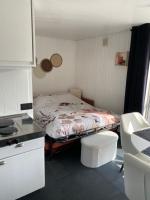 Studio-Apartment mit Balkon