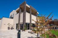 וינטאג' וויליג' - כפר נופש מהמם עם בריכה מחוממת מקורה וג'קוזי אירוח דרוזי - B&B Beit Jann