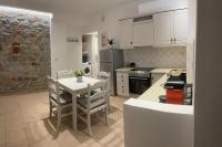 Omoro - Bed and Breakfast Stoúpa