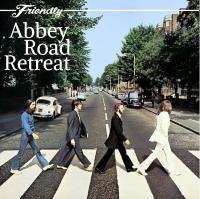 Friendly Abbey Road Retreat - B&B Berwyn