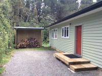 The Grumpy Trout Lodge #Outdoors on our #doorstep! - B&B