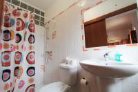 Posto Letto in Dormitorio Misto con 6 Letti