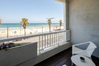 Two-Bedroom Apartment with Balcony and Sea View