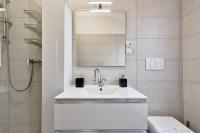 Camera Matrimoniale con Bagno in Comune 