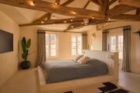 Logement atypique de 45m2, en centre ville de Cognac - Bed and Breakfast Cognac