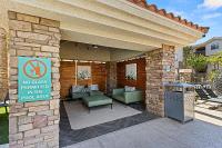 Family Fun ASU Football Stay , 2BR, Pool & Spa- 1001 - Chambres d'hôtes Tempe