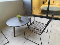 Modern Comfort - 2B2B with Balcony & Parking - Chambres d’hôtes Melbourne