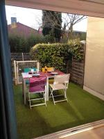 Studio - Terrasse avec piscine et parking - B&B