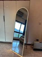 Noir & Gold 1BHK Apt - B&B