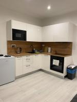 Charming One Bedroom Apartment - Ferienwohnung