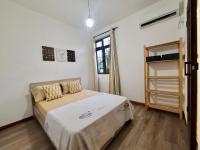 Apartment mit 3 Schlafzimmern und Balkon
