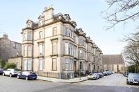 JOIVY Spacious 2-Bedroom Ground Floor Flat - Ferienwohnung Edinburgh