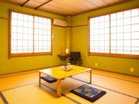 Japanese-Style Room