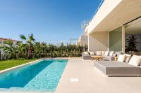 Modern Sea View Villa, Heated Pool,Rooftop Jacuzzi Outdoor Kitchen 12min faro Airport - Chambres d'hôtes Santa Bárbara de Nexe