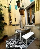 Mourillon - T2 avec terrasse à 100m de la plage - Bed and Breakfast