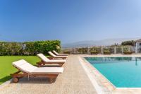 The House of Gratitude - Poolside Retreat - Chambres d'hôtes Loutrá Oraías Elénis