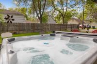 Bo’s 3BR Retreat • Hot Tub • Sauna • Den Suite - Ferienwohnung Billings