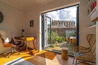 Stylish Home with 4 bedrooms, Logburner, Garden, nr Beach, Deal Castle - Chambres d'hôtes Deal