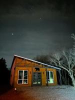 Brand New Rustic Cabin with pool table and fireplace - Ferienwohnung Purcell