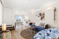 Quay's Cabin - Absolute Beachfront with Views - Ferienwohnung Callala Beach