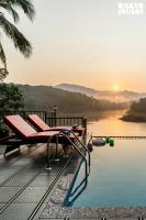 StayVista at Lagoons Villa with Lawn, Pool, WiFi - B&B Kozhikode