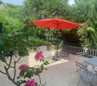 BEAUSOLEIL , appartement neuf, climatisé , Jardin clos , 2 chambres, parking privé, calme, 900 m du centre de nyons - B&B