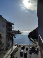 Xlendistays - Centrally located Seafront living holiday spaces in Xlendi - Chambres d'hôtes Xlendi