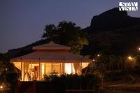 StayVista at Vaana - Glamping Tents, Jacuzzi, Pool - Ferienwohnung