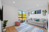 Luxury 4 BR Retreat 4 bath with 3 Master Suites and Kids' Playroom - B&B Auckland