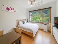 Jeju Eltzutown Pension - B&B Jeju City