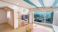 Namhae Gooreamyelmae Pension - B&B Namhae