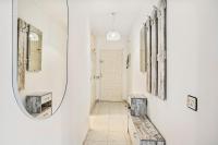 WELCS APARTAMENTO 226 EMP frente al Canal - Bed and Breakfast Empuriabrava