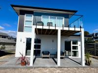 Brand new Lakeside cozy two queen rooms - B&B