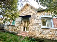 Maison 2 chambres avec Gare à 500m & CDFAS à 10 mn - B&B
