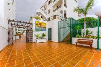Ocean Walk Victoria Court 2 Modern Apartment With Terrace, Heated Pool, Netflix - Chambres d’hôtes