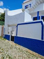 Henrique's Residense II - B&B Luz