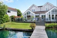 Lake View Landings Cotswolds Water Park South Cerney - Bed and Breakfast South Cerney