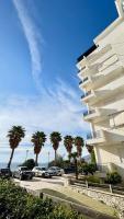 White Sea View Residence - B&B