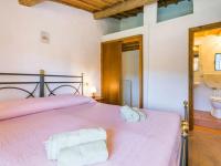 Two-Bedroom Deluxe Apartment with Garden View