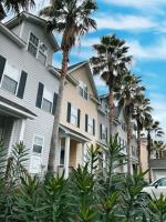 Sunset Serenity!!-Tropical Waterfront Oasis-Huge Private Patio-10Min to KingSt & Beaches - B&B