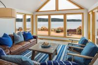 Spacious Beach Front Home on Hood Canal - B&B Belfair